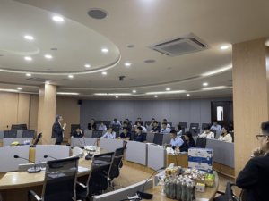PHÁT TRIỂN NĂNG LỰC LÃNH ĐẠO 4.0 VỚI MÔ HÌNH ĐÀO TẠO BLENDED LEARNING