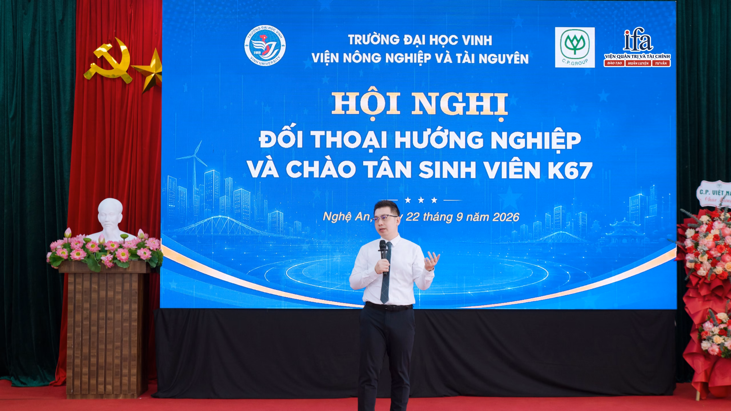 iện Quản trị & Tài chính IFA phối hợp cùng C.P. Việt Nam đồng hành cùng Đại học Vinh – Viện Nông nghiệp và Tài nguyên trong chương trình Hội nghị đối thoại, định hướng và chào Tân sinh viên K67